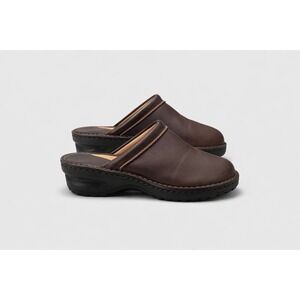 Fashion Bug 8W Brown Slip On Clog Mules Low Wedge Comfort Shoes Center Seam Matt